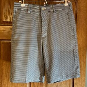 Walter Hagen Mens 10” golf shorts. 30” W